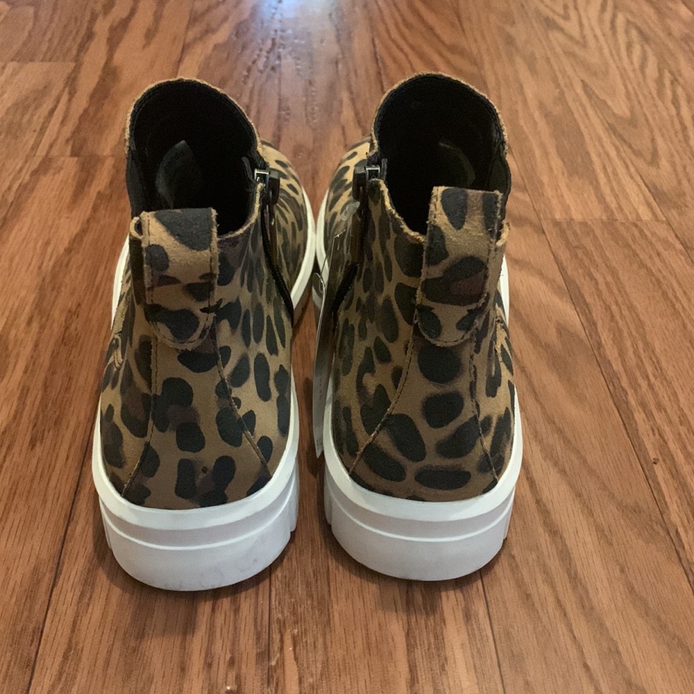 Blondo Animal Print Waterproof Boots - Picture 7 of 8